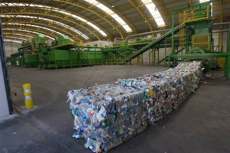 Girona Punto de recolección de reciclables
